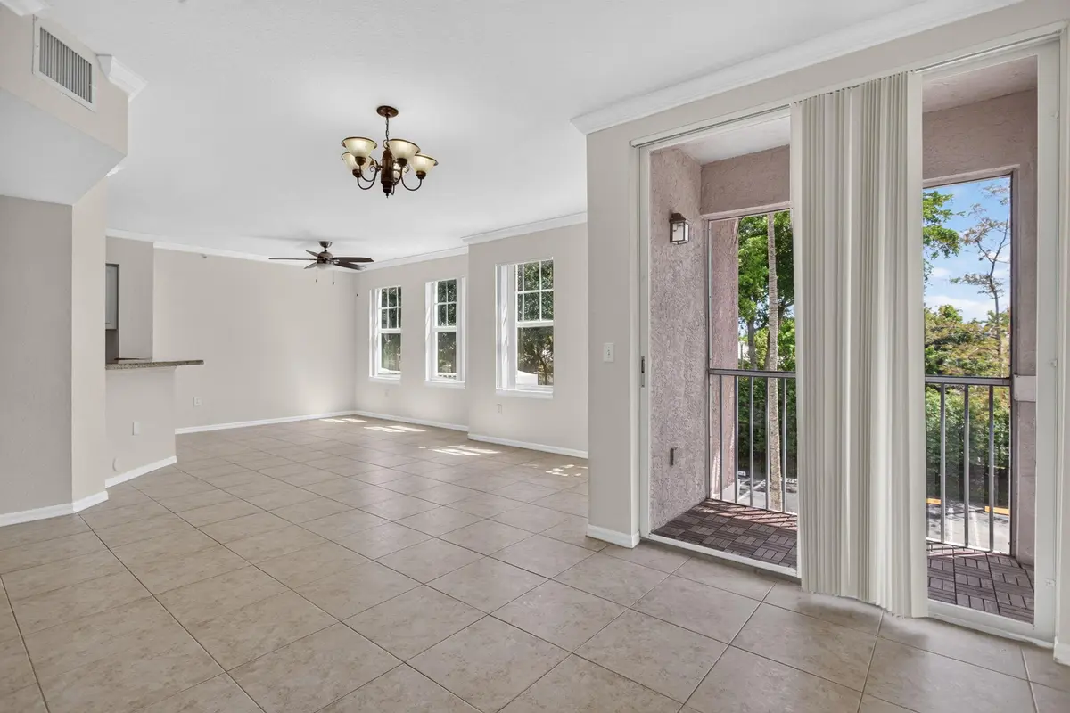 6380 W SAMPLE Road 6380, Coral Springs, FL – photo 4
