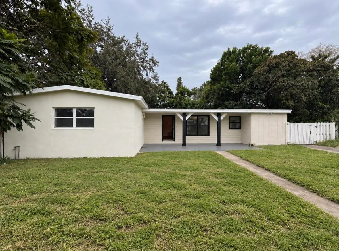 1_beyc6ab1b0faadc53 at 180 SE Serenata Court, Port St. Lucie