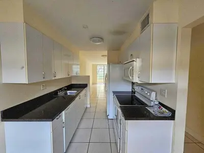 3099 NW 48TH Avenue 155, Lauderdale Lakes – Condominium for sale