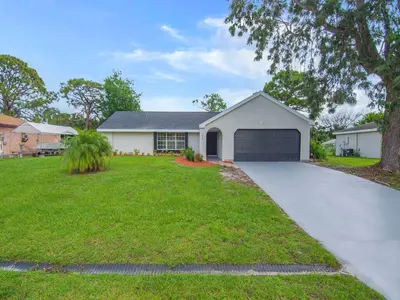 374 SW Homeland Road, Port St. Lucie – Single Family Residence for sale