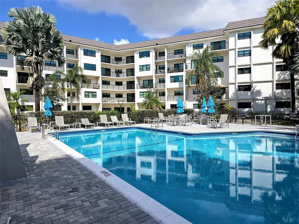 Photo 2 at 900 RIVER REACH Drive 517, Fort Lauderdale