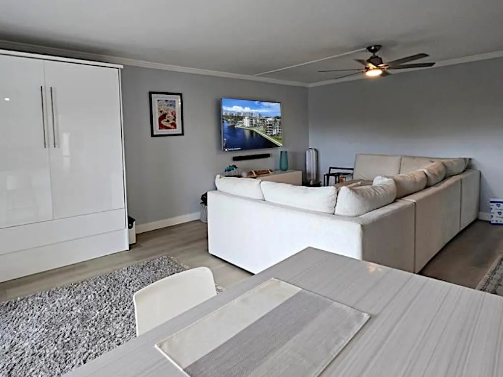 Photo 6 at 900 RIVER REACH Drive 517, Fort Lauderdale