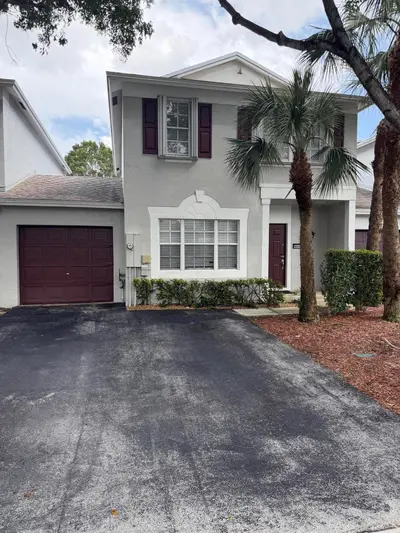 9541 Bradshaw Lane, Tamarac – Townhouse for sale