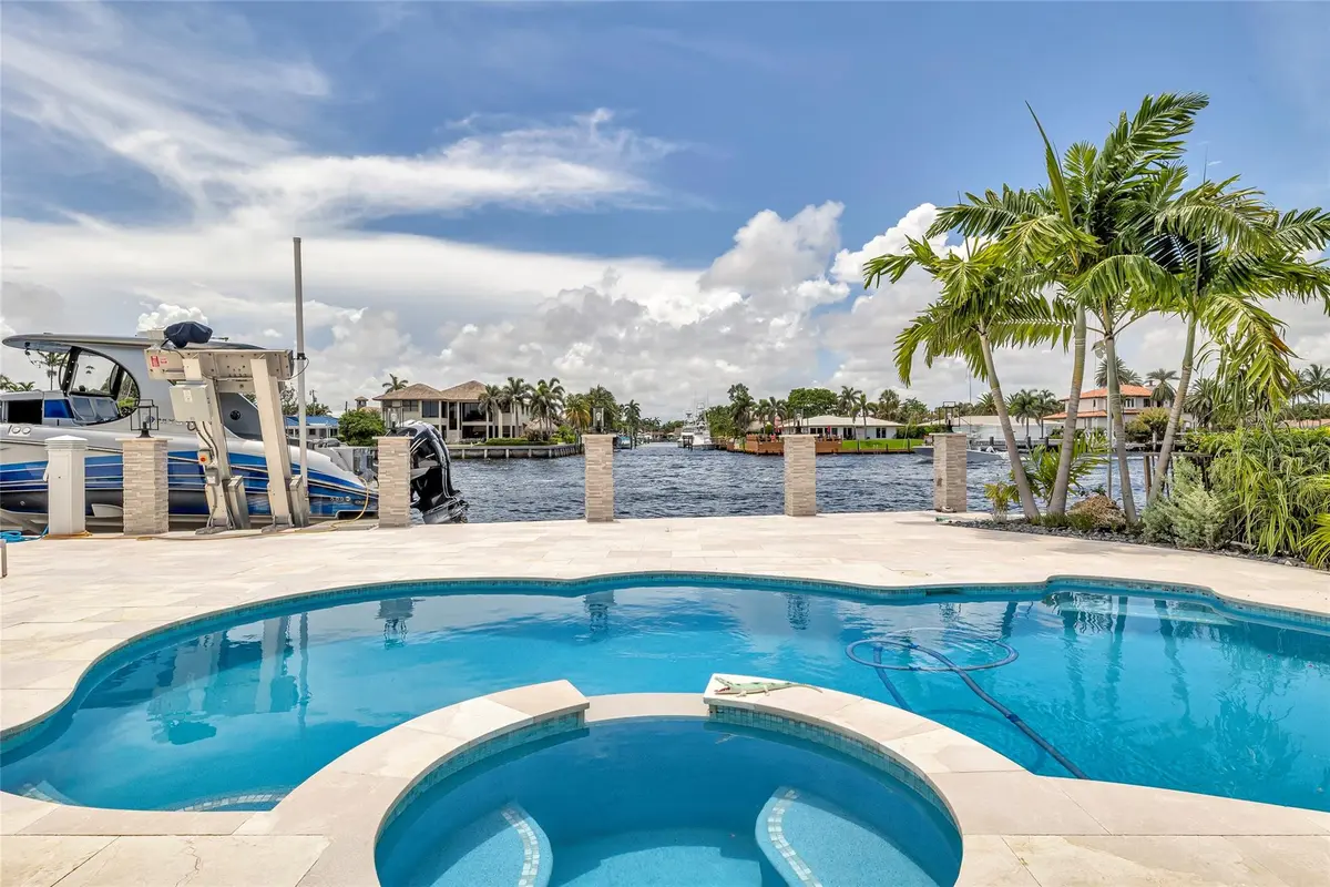 Photo 3 at 2005 N RIVERSIDE Drive, Pompano Beach
