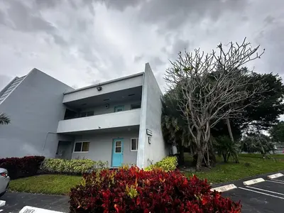 2600 Fiore Way 215, Delray Beach – Condominium for rent