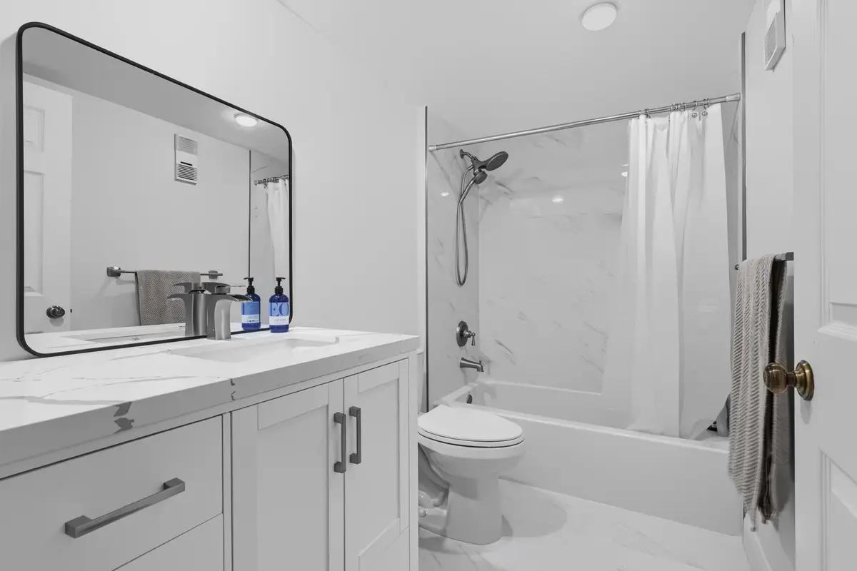 3826 Whitehall Drive 302, West Palm Beach, FL – photo 1