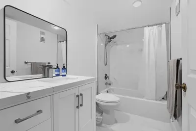 3826 Whitehall Drive 302, West Palm Beach – Condominium for sale