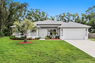 419 SW Namoit Place, Port St. Lucie – Single Family Residence for rent