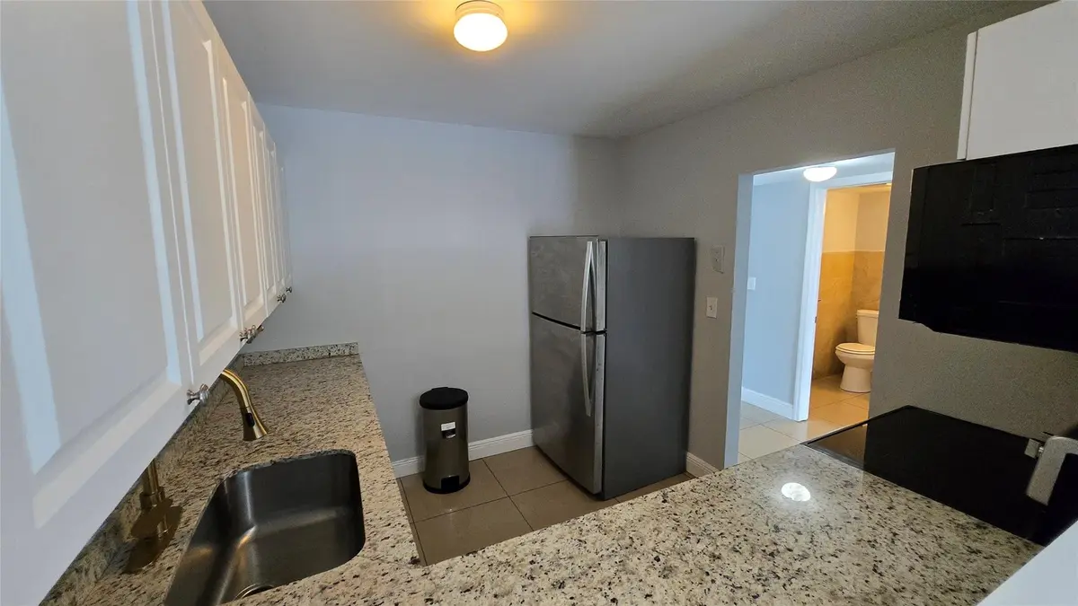 Photo 3 at 15201 NE 6TH Avenue C307, Miami