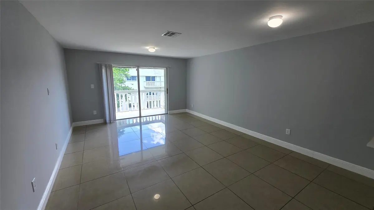 Photo 5 at 15201 NE 6TH Avenue C307, Miami