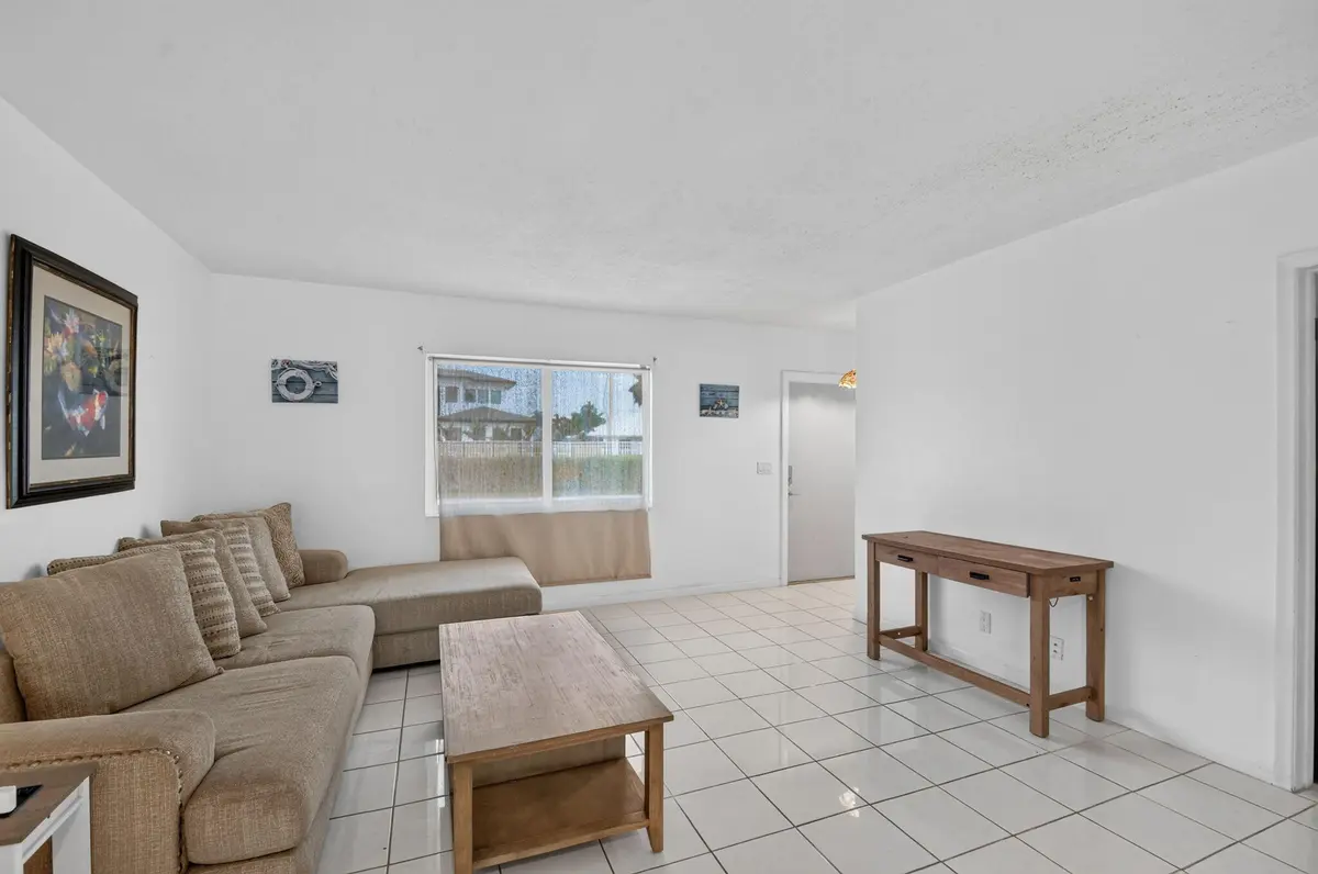 8-web-or-mls-DSC_0503 at 658 NE 6TH Court E, Boynton Beach