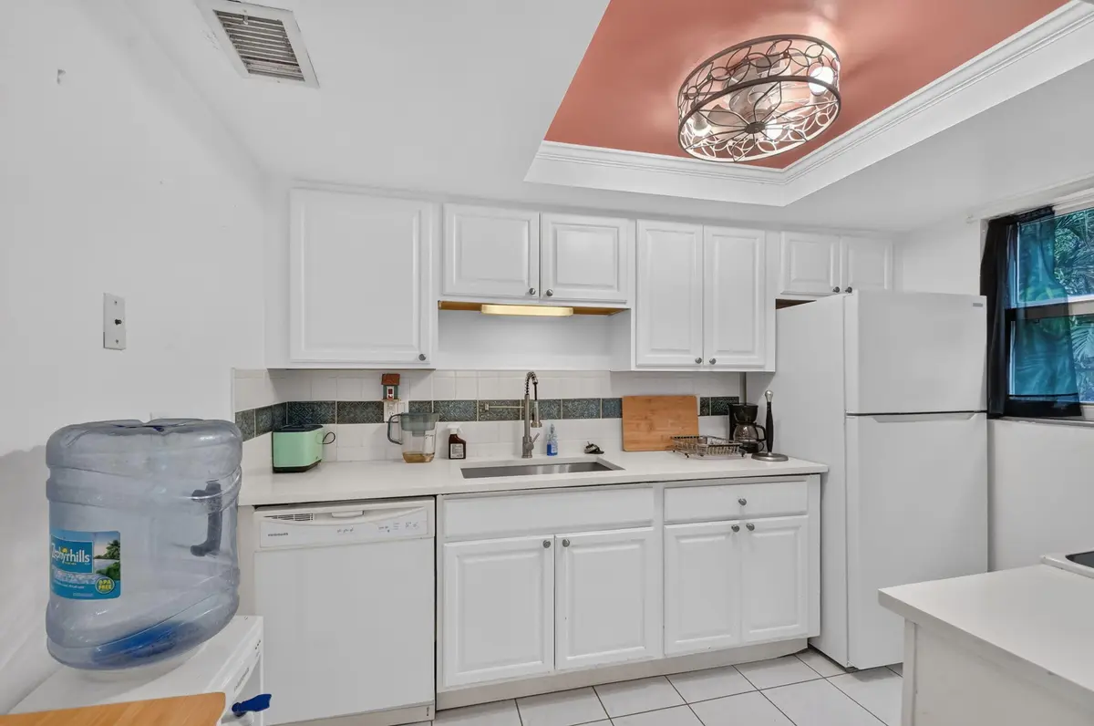 13-web-or-mls-DSC_0528 at 658 NE 6TH Court E, Boynton Beach