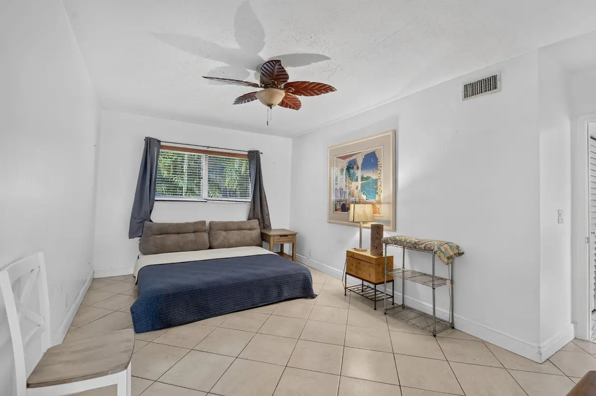 22-web-or-mls-DSC_0578 at 658 NE 6TH Court E, Boynton Beach