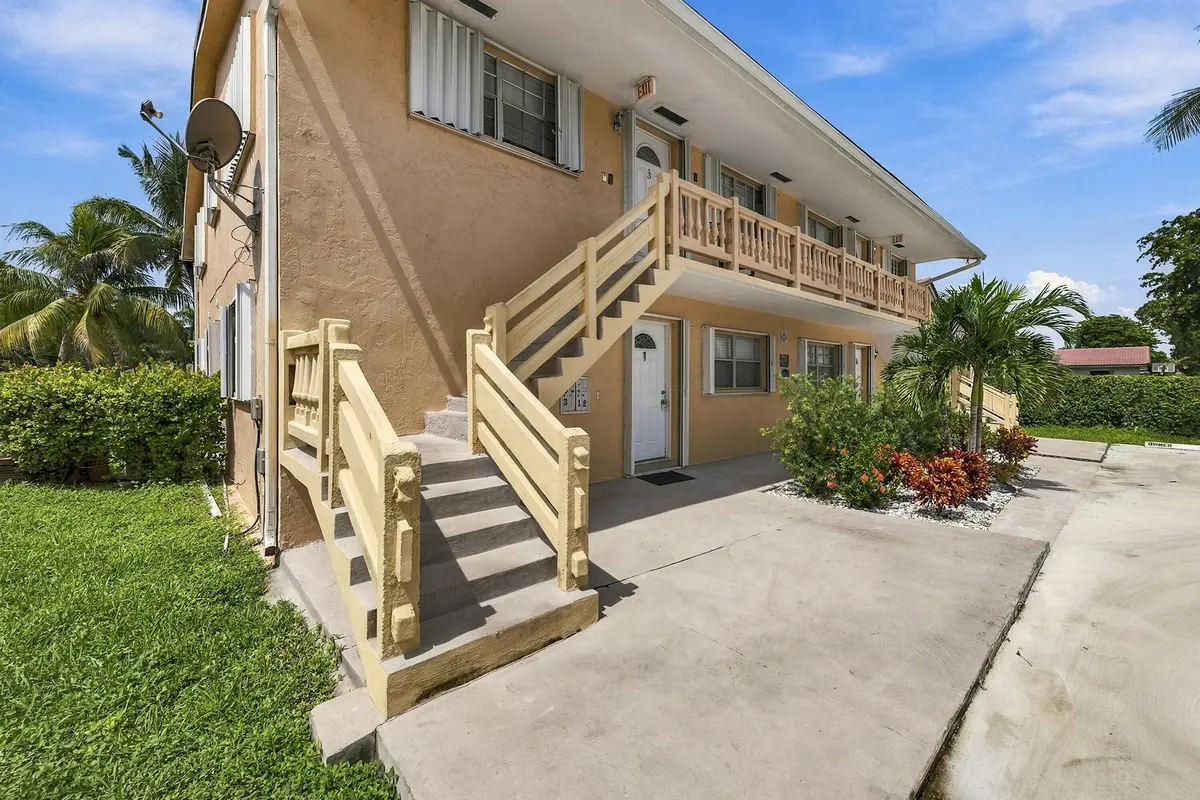 01_dsc_5846 at 4106 RIVERSIDE Drive #1 - #2, Coral Springs