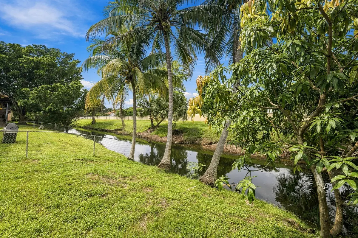 50_dsc_5586 at 4106 RIVERSIDE Drive #1 - #2, Coral Springs
