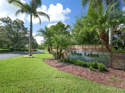 5880 40th Lane, Vero Beach – Single Family Residence for sale