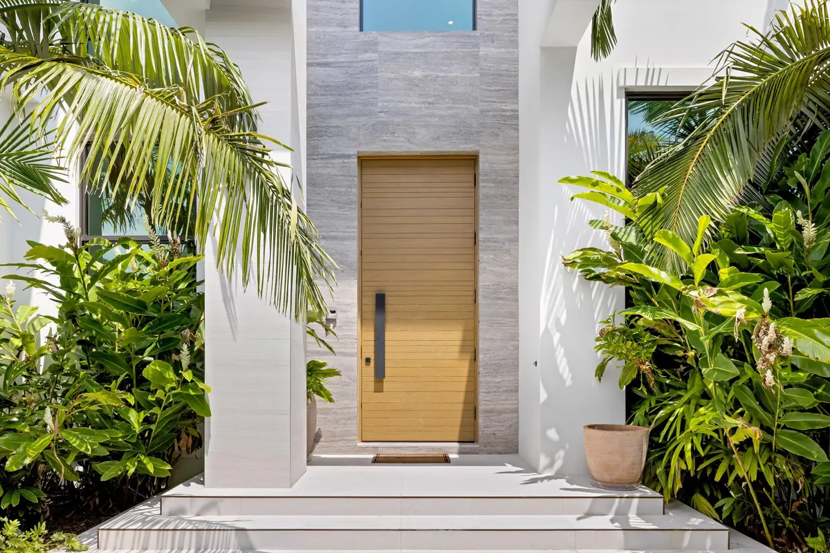 Front 6 at 735 W Fern Drive, Boca Raton