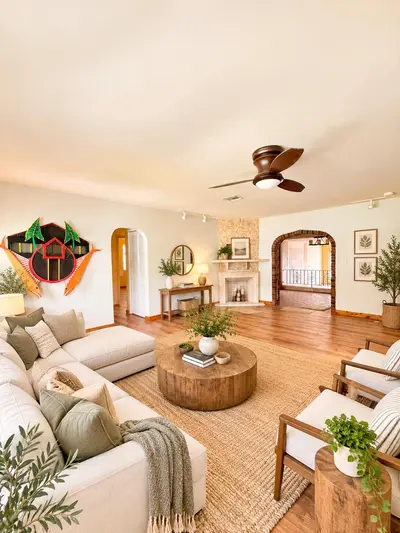 2500 JACKSON Street, Hollywood – Single Family Residence for sale