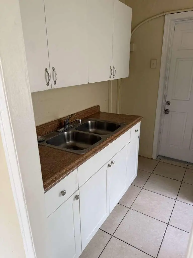 1304 NW 4 ST KITCHEN at 1304 NW 4TH Street, Fort Lauderdale