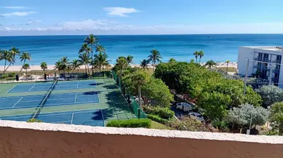 4900 N Ocean Boulevard 819, Lauderdale-By-The-Sea – Condominium for sale