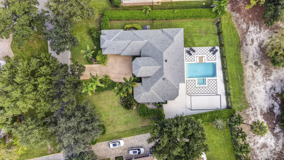 photo-01 at 851 FOREST GLEN Lane, Wellington