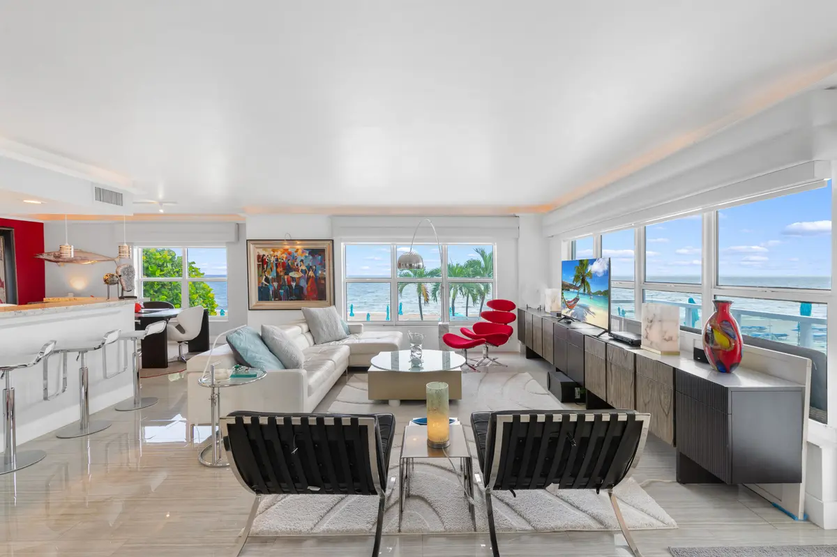 Living room at 3750 GALT OCEAN Drive 101, Fort Lauderdale