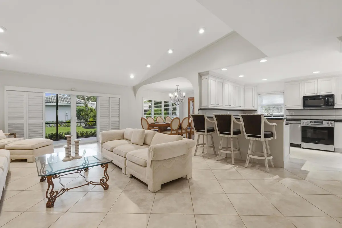 06_beyc6ab1a76cdb405 at 22041 Colony Drive, Boca Raton