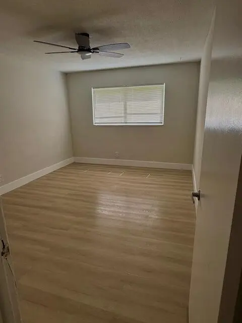 Marlboro bedr at 4165 SW 67TH Avenue 104B, Davie