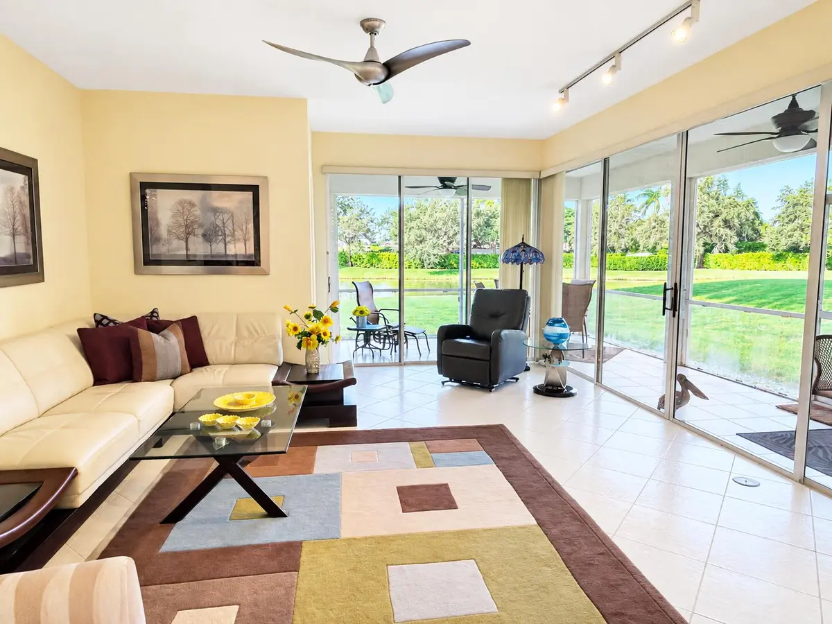 6325 Graycliff Drive B 9 at 6325 GRAYCLIFF Drive B, Boca Raton