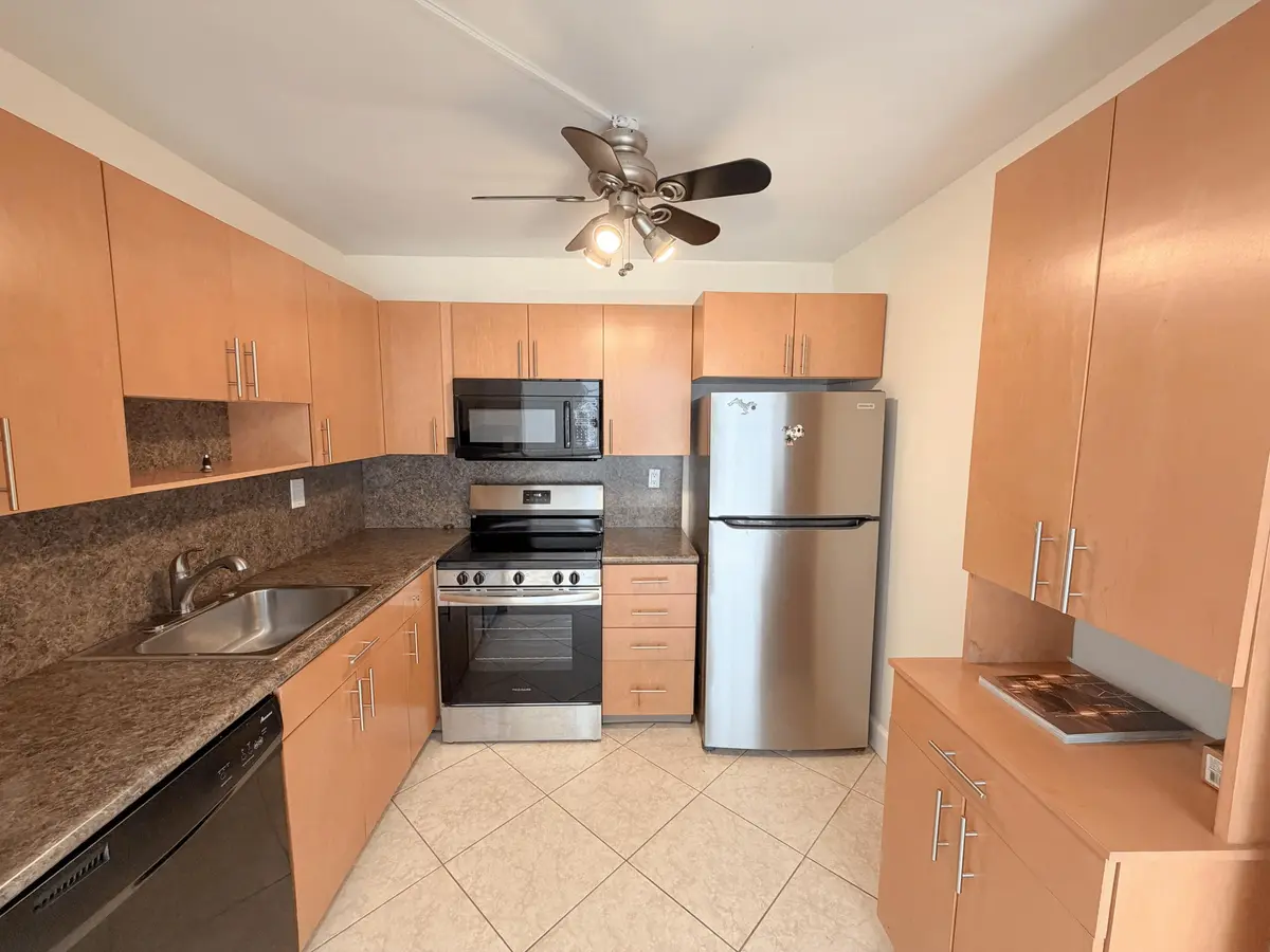 Kitchen at 106 BURGUNDY C, Delray Beach