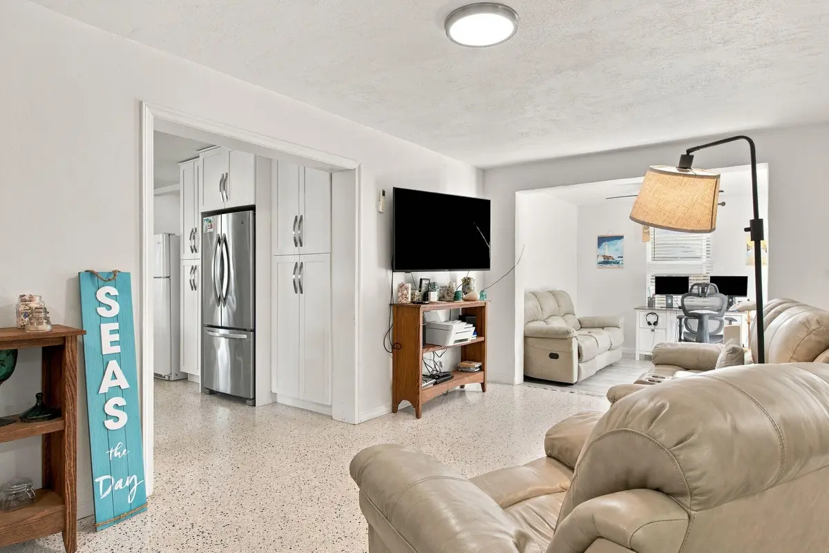 4-web-or-mls-dsc1320-jpg at 245 SW 5TH Street, Dania Beach