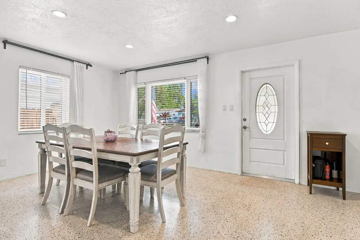 7-web-or-mls-_DSC1260 at 245 SW 5TH Street, Dania Beach