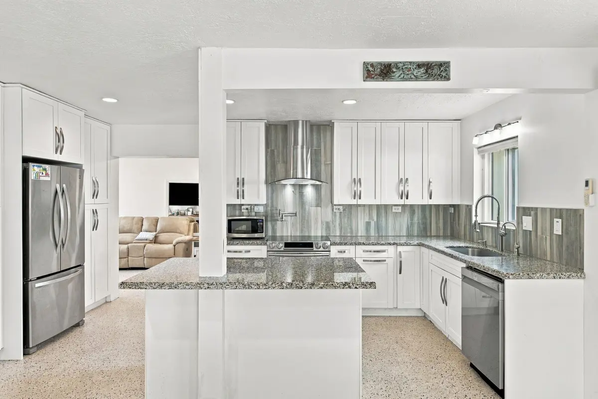 12-web-or-mls-dsc1255-jpg at 245 SW 5TH Street, Dania Beach