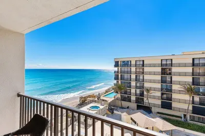3610 S Ocean Boulevard 502, South Palm Beach – Condominium for sale