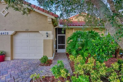 6475 Oxford Circle 102B, Vero Beach – Villa for sale
