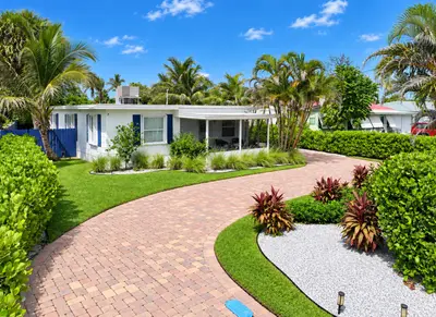307 GRANADA Street, Fort Pierce – Single Family Residence for sale