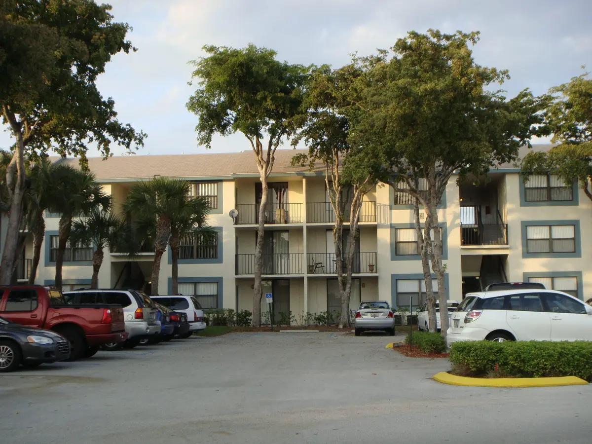 752 EXECUTIVE CENTER Drive 112, West Palm Beach, FL – photo 3