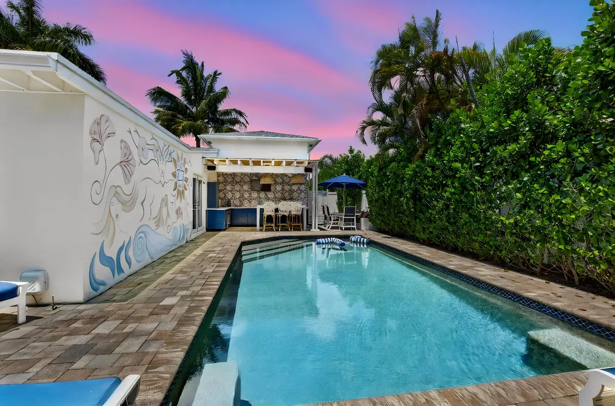 Salt Water Pool at 1501 DALE Lane, Delray Beach