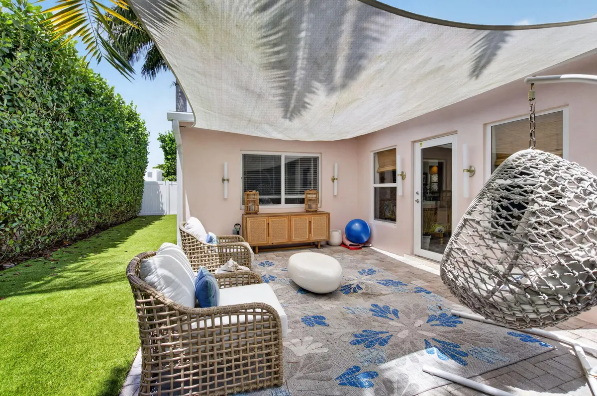 Private Yoga Garden at 1501 DALE Lane, Delray Beach
