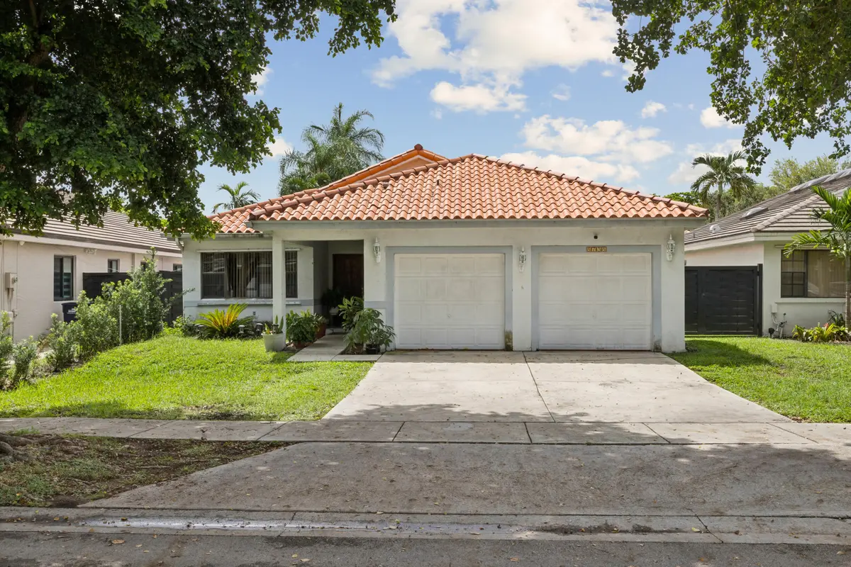 photos_high_resolution_8378_NW_150th_Ter at 8738 NW 150th Terrace, Miami Lakes