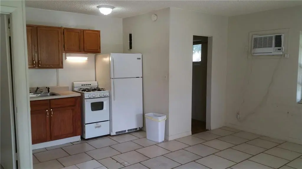 Photo 3 at 6335 FILLMORE Street 3, Hollywood