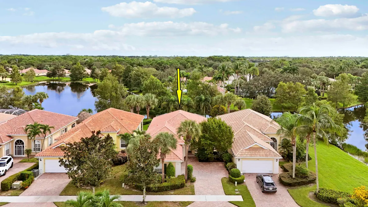 Aerial/Yellow Arrow at 4718 Dovehill Drive, Palm Beach Gardens