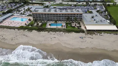 9800 S Ocean Drive 111, Jensen Beach – Condominium for sale