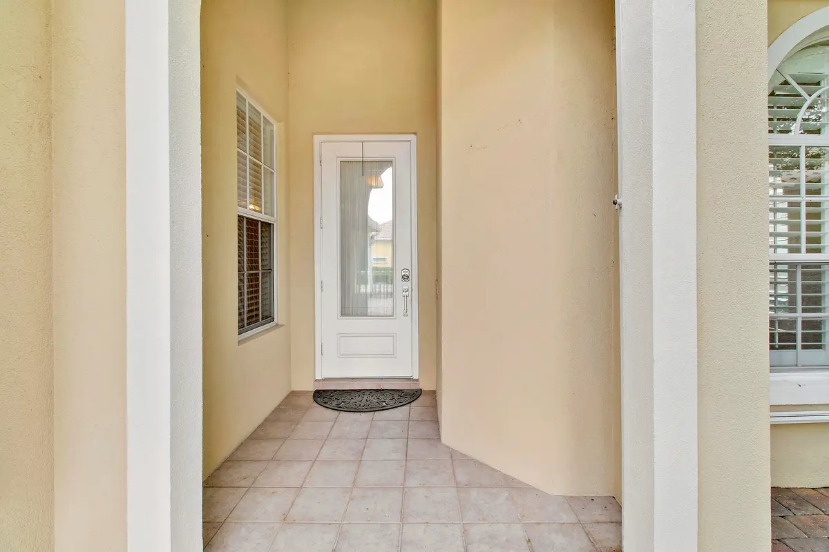Front Entry at 4718 Dovehill Drive, Palm Beach Gardens