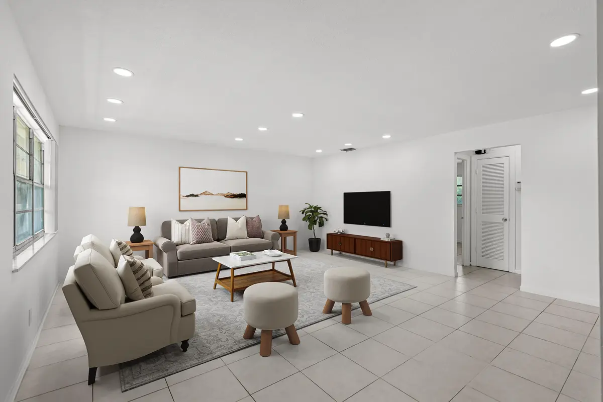 DSC08489 at 1908 NW 4th Avenue 122, Boca Raton