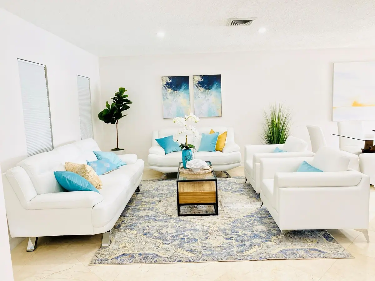 Photo 2 at 800 GLOUCHESTER Street, Boca Raton