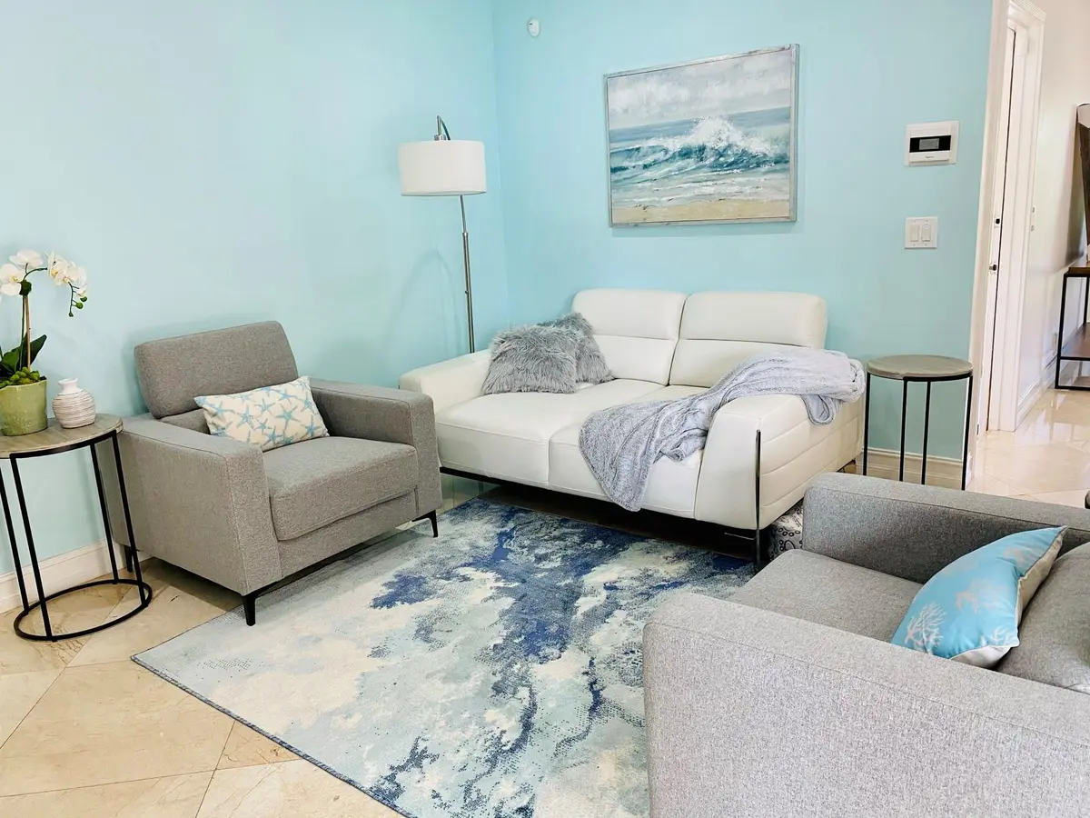 Photo 4 at 800 GLOUCHESTER Street, Boca Raton