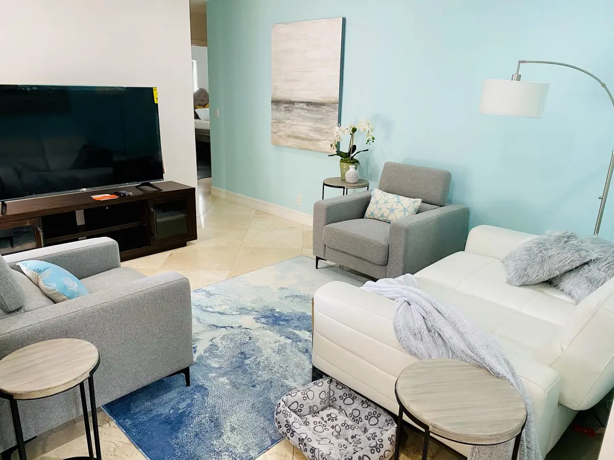 Photo 5 at 800 GLOUCHESTER Street, Boca Raton