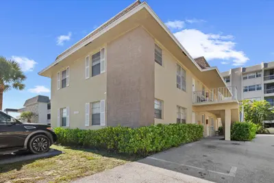 2707 VANDIVER Drive 1, West Palm Beach – Apartment for rent