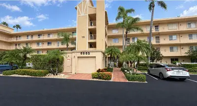 6865 Huntington Lane 203, Delray Beach – Condominium for sale